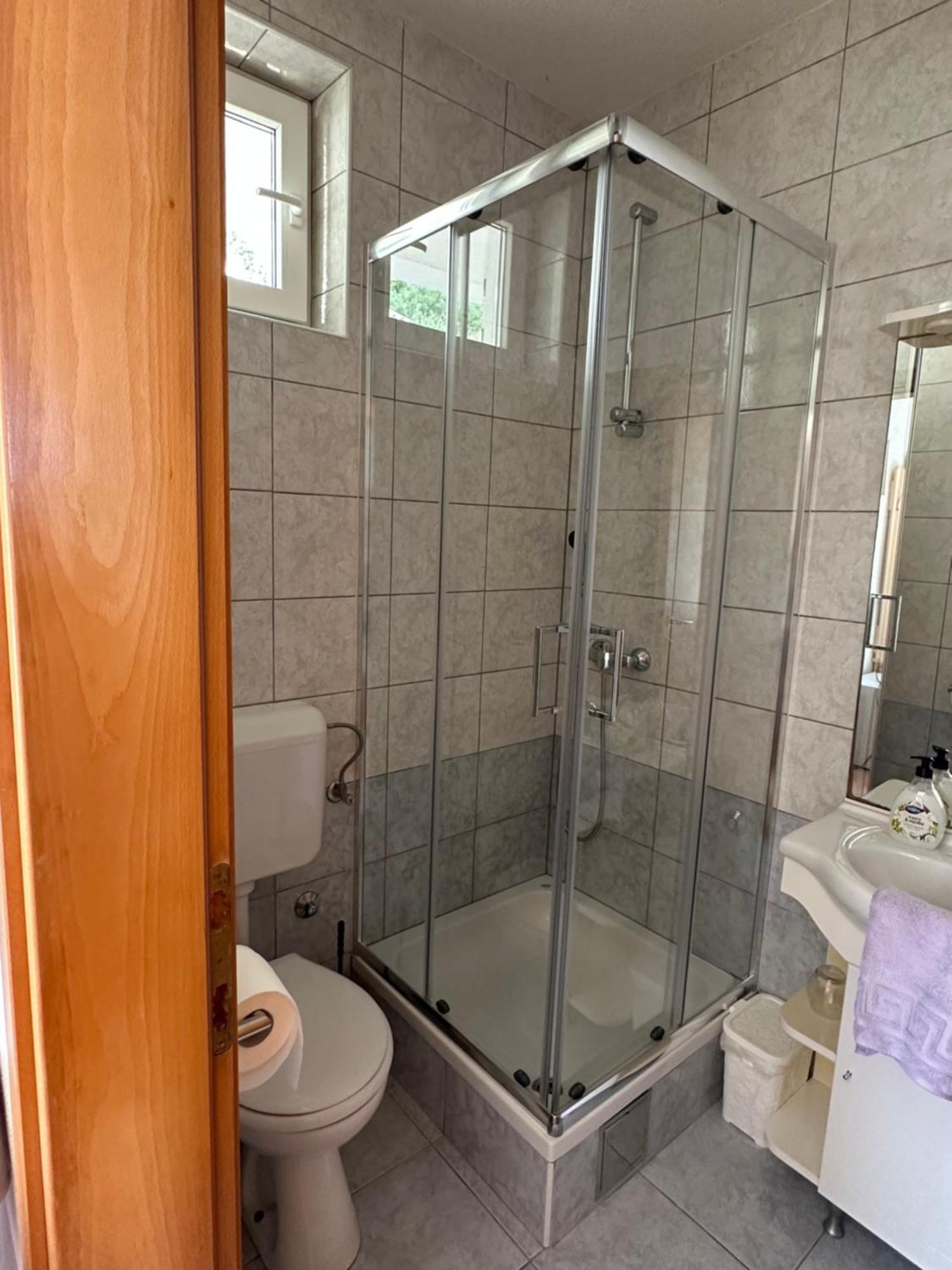 Pension Maric Rooms Brist Buitenkant foto