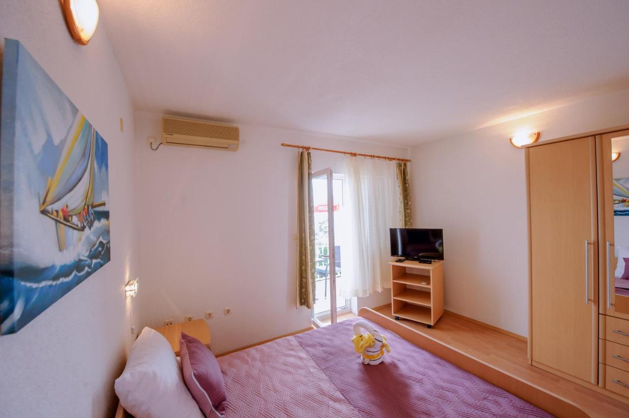 Pension Maric Rooms Brist Buitenkant foto