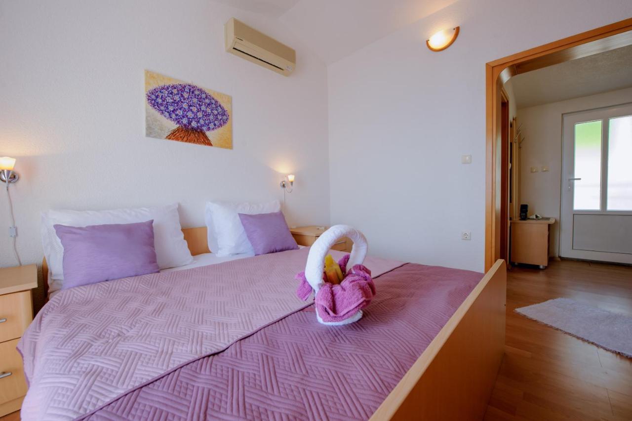 Pension Maric Rooms Brist Buitenkant foto