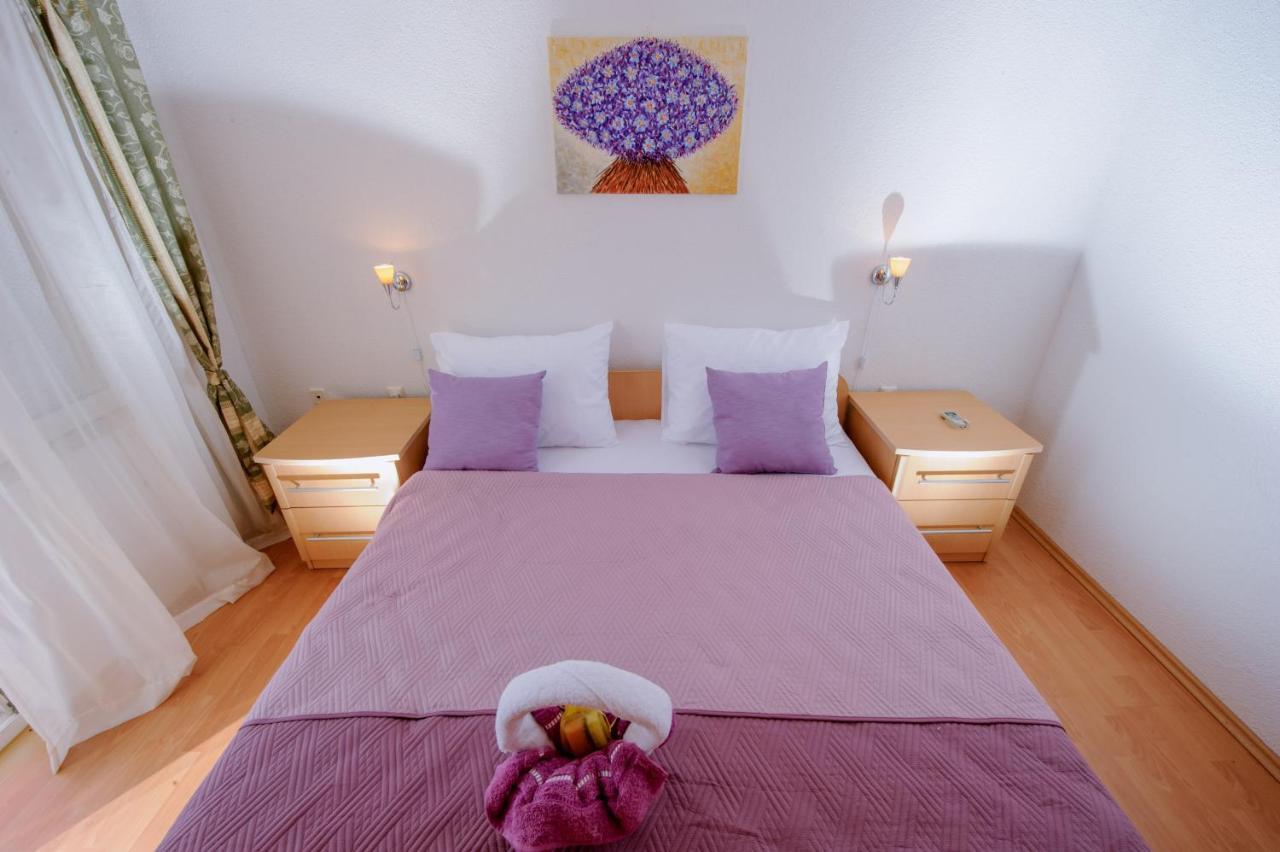 Pension Maric Rooms Brist Buitenkant foto