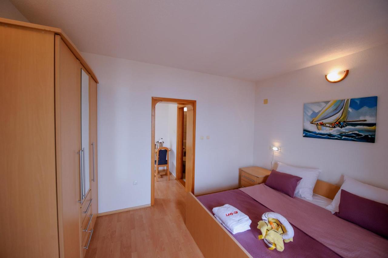 Pension Maric Rooms Brist Buitenkant foto