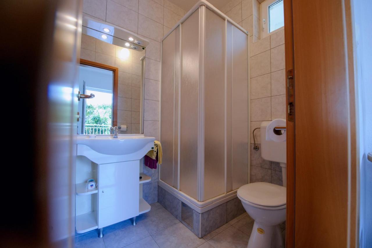 Pension Maric Rooms Brist Buitenkant foto
